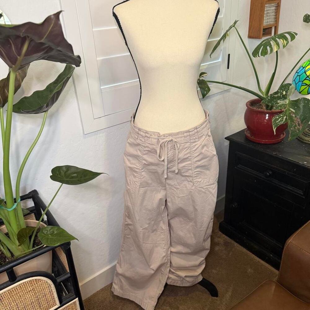 Hollister Low Rise Super Baggy Beige Utility Cargo Pants Y2K